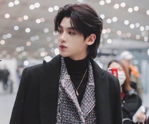 扒爷爆料黄明昊视频大全,黄明昊视频大全背后的故事与真相 第1张 扒爷爆料黄明昊视频大全,黄明昊视频大全背后的故事与真相 第1张