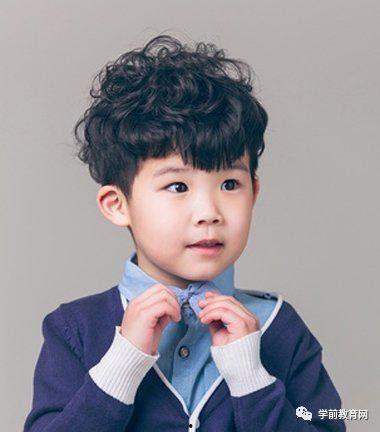 对镜爆料小男孩视频大全,揭秘小男孩视频大全的欢乐瞬间  第1张